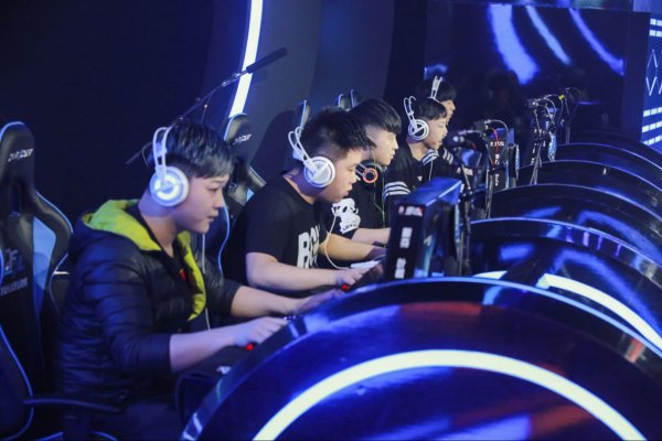 甚至教练组 甚至教练组