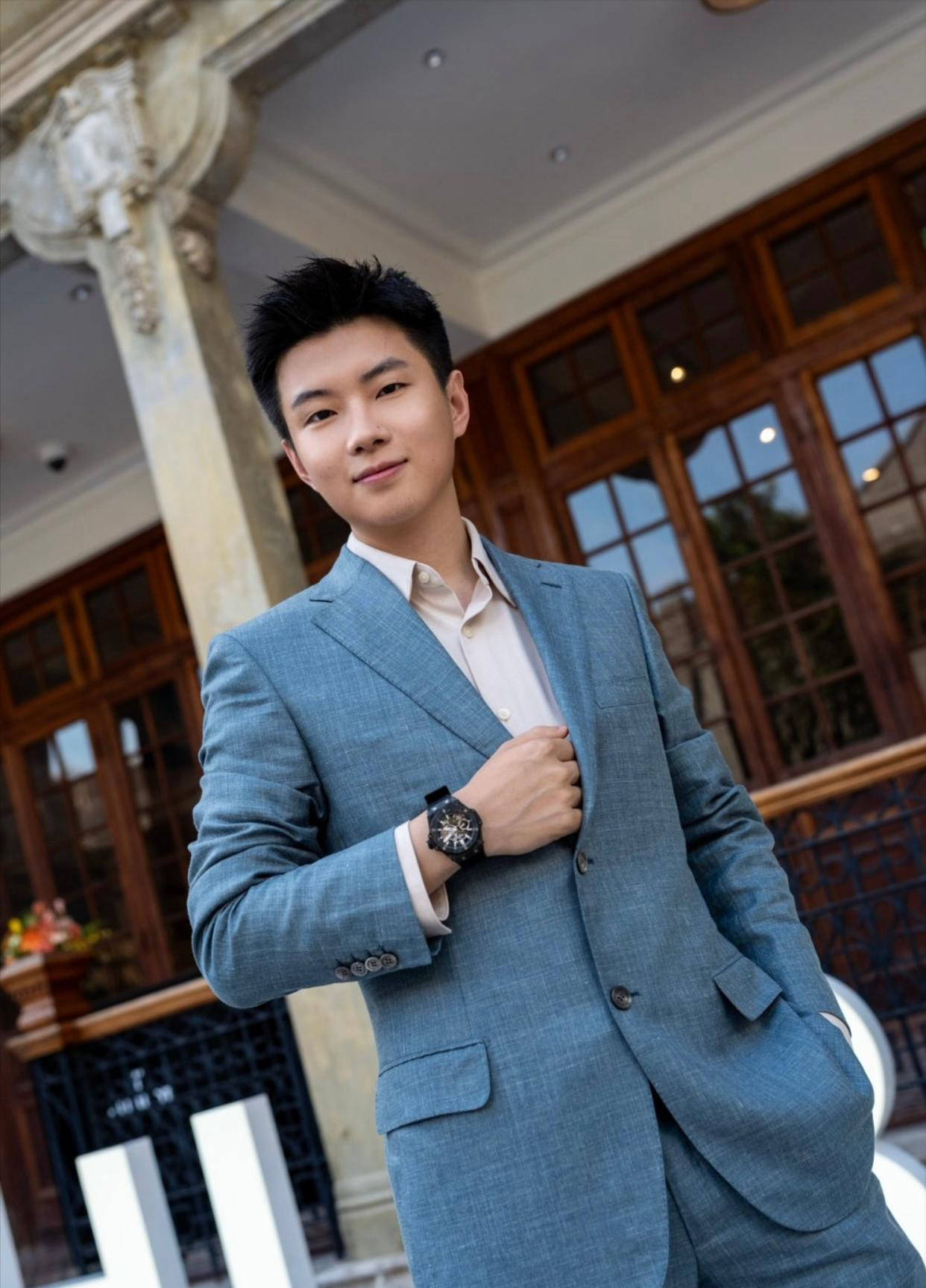 怀森社媒纪 怀森社媒纪