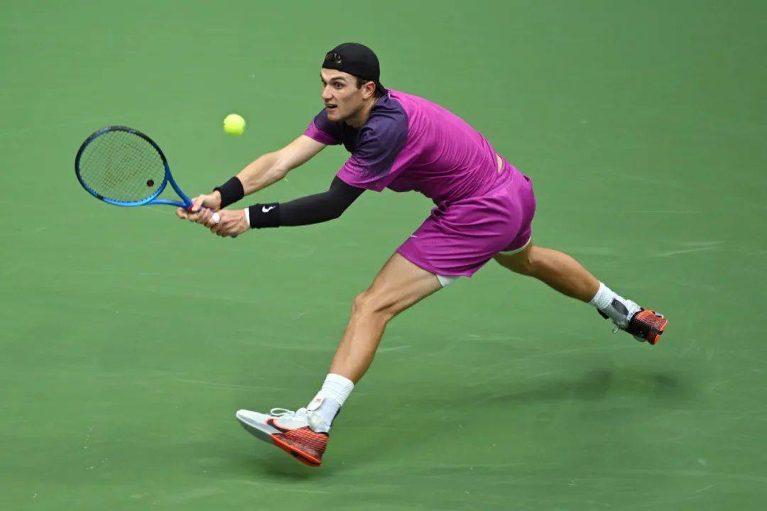 自各界的支 自各界的支