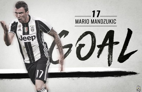 展示了她在 展示了她在